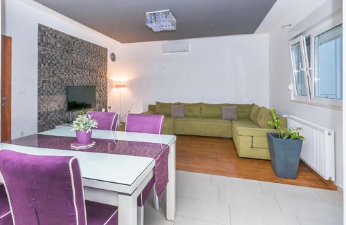 Strozanac Apartment | Apartment Mario