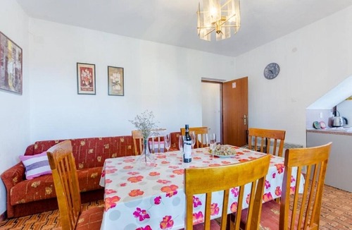 Mirce Apartment | Apartment Matko (10327-A2) - Mirca - island Brac