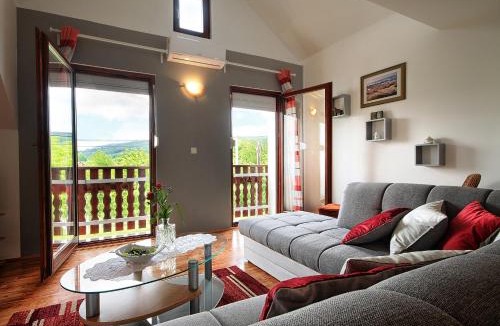 Rakovica Apartment | Apartment Medeni