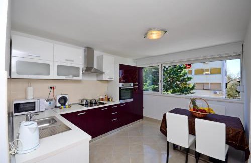 Split Apartment | Apartment Mia