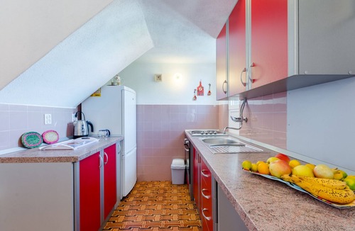 Mirce Apartment | Apartment Mia - Three Bedroom Apartment with Sea View and Terrace