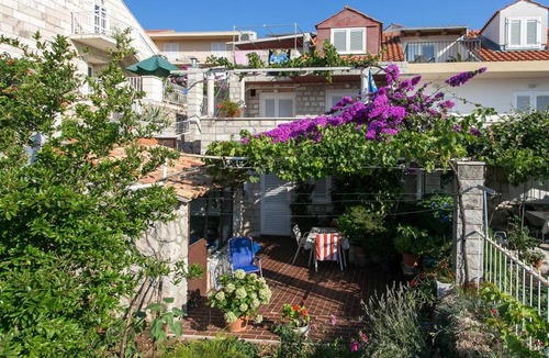 Babin Kuk Apartment | Apartment near beach with terrace