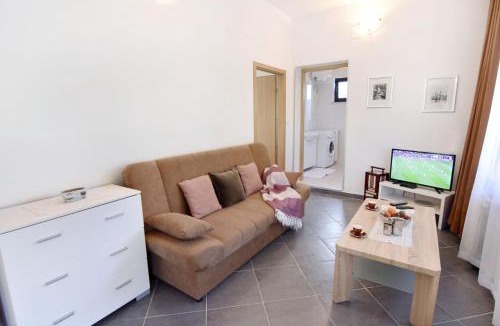 Crveni Vrh Apartment | Apartment near Kanegra Beach