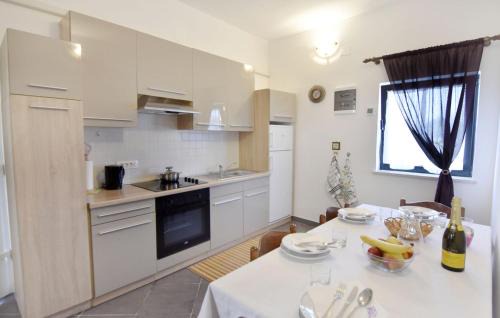 Crveni Vrh Apartment | Apartment near Kanegra Beach