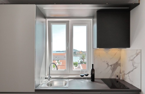 Preko Apartment | Apartment on Ugljan With Pool & Sandy Beach