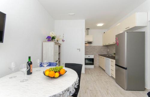 Postira Apartment | Apartment Paradise