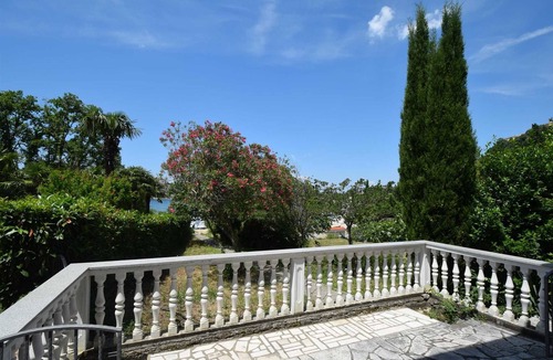 Omisalj Apartment | Apartment Pesja near the sea