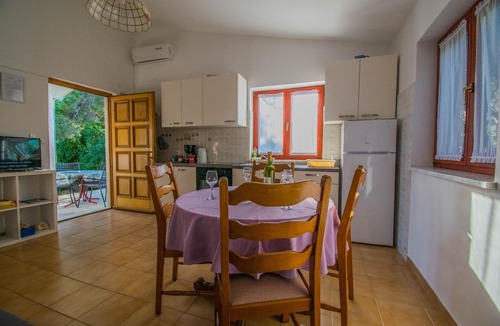 Kosljun Apartment | Apartment "Rino" with view of the water
