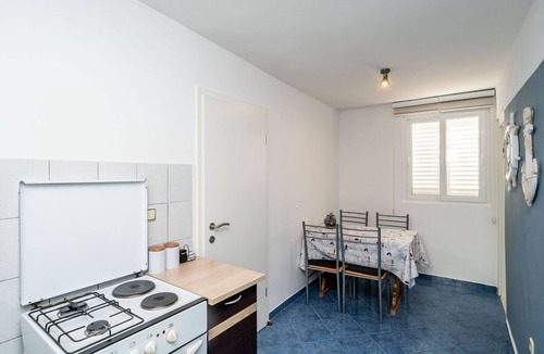 Gruz Apartment | Apartment & Rooms Alan - Double Room with Shared Bathroom 2