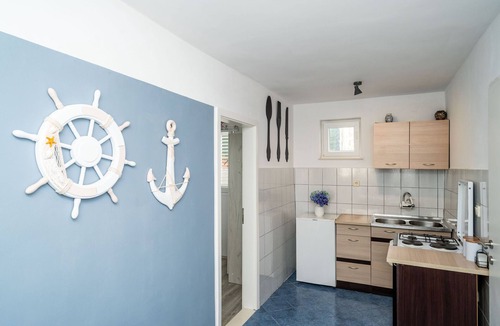 Gruz Apartment | Apartment & Rooms Alan - Double Room with Shared Bathroom 2