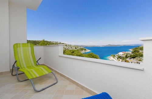 Zirje Apartment | Apartment Skroza 2