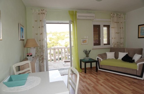 Splitska Apartment | Apartment Splitska