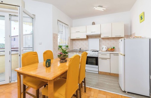 Stinjan Apartment | Apartment Stellina with Cozy Balcony