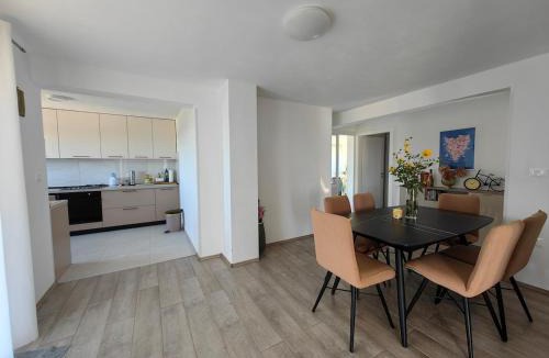 Viskovici Apartment | Apartment Sunset