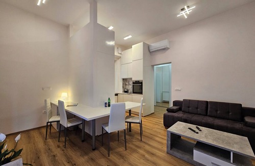 Ljubljana City Centre Apartment | Apartment Sviti Tour As Modern and quiet place by Town Hall with AC and WI-FI