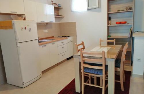 Betina Apartment | Apartment Sweet Sunset