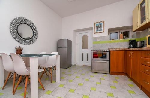 Igrane Apartment | Apartment Tonci