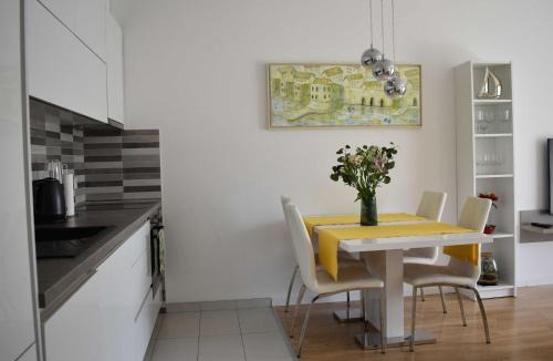 Komolac Apartment | Apartment Vapor - Two Bedroom Apartment with Balcony