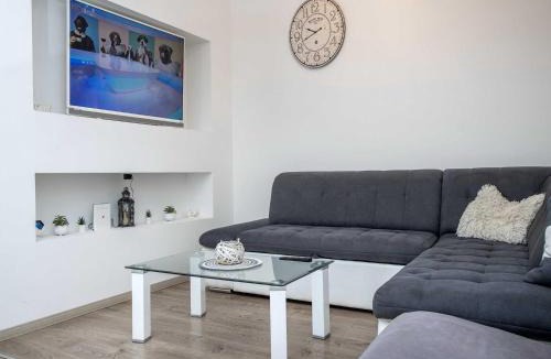 Stobrec Apartment | Apartment Villa Andelka with Swimming Pool