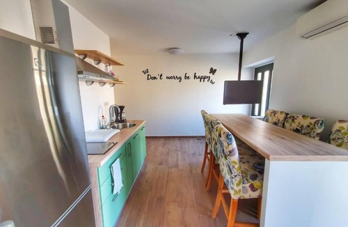 Veleniki Condo | Apartment with pool, 6 persons, 6 km from Poreč, near the restaurant Daniela.