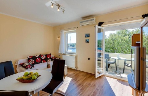 Krusevo Apartment | Apartment with pool, sea view in Obrovac