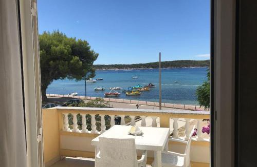Barbat na Rabu House | Apartments and Rooms Villa Luci