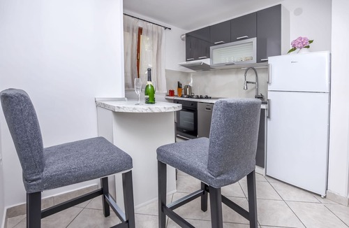 Rogoznica Apartment | Apartments and Room Novokmet (27291-A1) - Rogoznica
