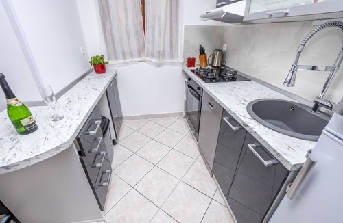Rogoznica Apartment | Apartments and Room Novokmet (27291-A1) - Rogoznica