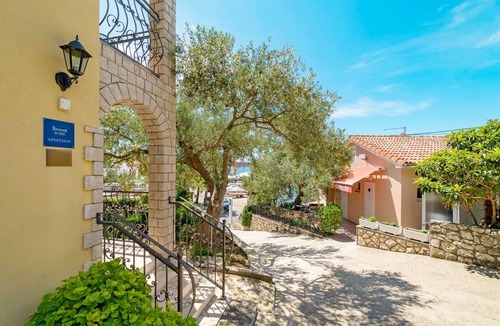 Banjol Apartment | Apartments and rooms Slavko, (8120), Rab, hr