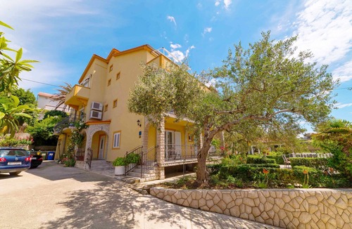 Banjol Apartment | Apartments and rooms Slavko, (8120), Rab, hr
