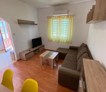 Island Hvar Apartment | Apartments Belic with pool