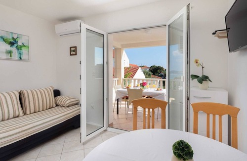 Sevid Apartment | Apartments Bella Vista -One Bedroom Apartment with Terrace and Sea View (A2)