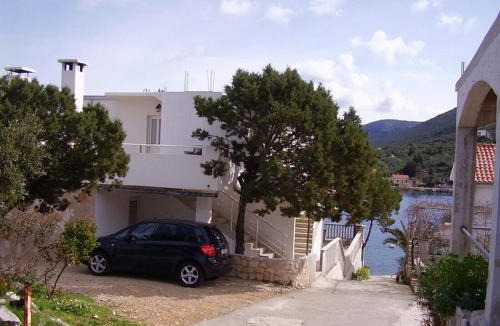 Pokrivenik Apartment | Apartments by the sea Cove Pokrivenik, Hvar - 18955