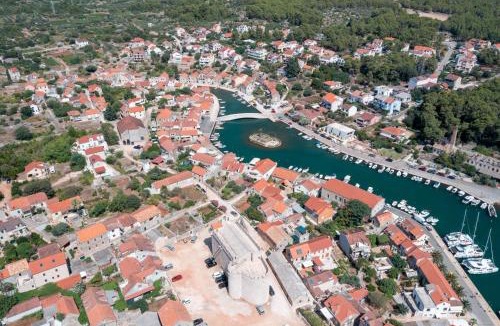 Vrboska Apartment | Apartments Damjanic Jerko