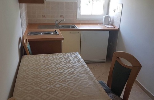 Lopar Apartment | Apartments Danijela & Vlado - One Bedroom Apartment with Balcony and Garden View