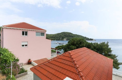 Saplunara Apartment | Apartments Franka Saplunara-One-Bedroom Apartment with Terrace and Sea View No 3