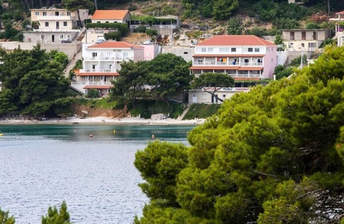 Saplunara Apartment | Apartments Franka Saplunara-One-Bedroom Apartment with Terrace and Sea View No 3