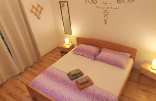 Krizna luka Apartment | Apartments Green & Orange