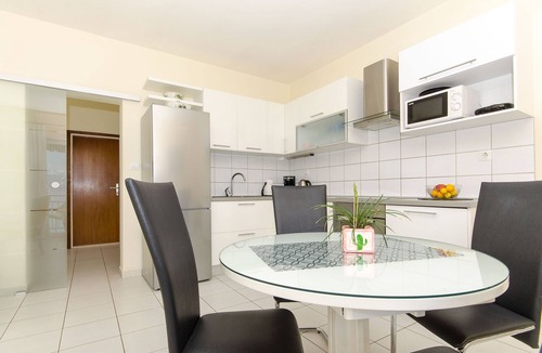 Sutivan Apartment | Apartments Jerko (34931-A1) - Sutivan - island Brac