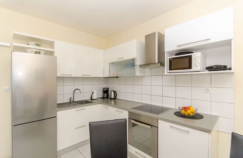 Sutivan Apartment | Apartments Jerko (34931-A1) - Sutivan - island Brac