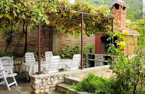 Cove Rogacic Apartment | Apartments Ivo, (12777), Vis, Croatia