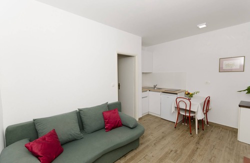 Bili brig Apartment | Apartments Jadranka (40181-A4) - Makarska