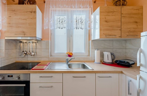 Mirce Apartment | Apartments Jerko - Standard One Bedroom Apartment with Terrace