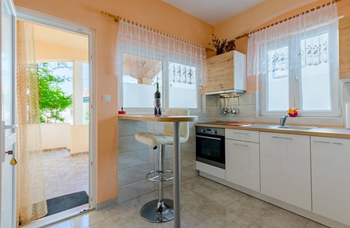 Mirce Apartment | Apartments Jerko - Standard One Bedroom Apartment with Terrace