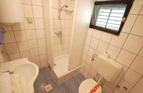 Njivice Apartment | Apartments Juric by El-Pi Tours