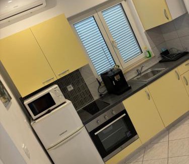 Maracici Apartment | Apartments Lota