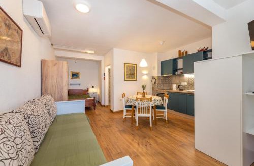 Brist Apartment | Apartments Malena