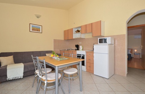 Vinisce Apartment | Apartments Marija, (14690), Vinišce, hr