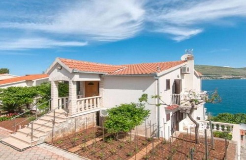 Okrug Donji Apartment | Apartments Marko- Superior Two Bedroom Apartment with Terrace and Sea View (A4+2)