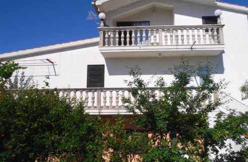 Podglavica Apartment | Apartments Miki Rogoznica - Classic Two Bedroom Apartment with Terrace